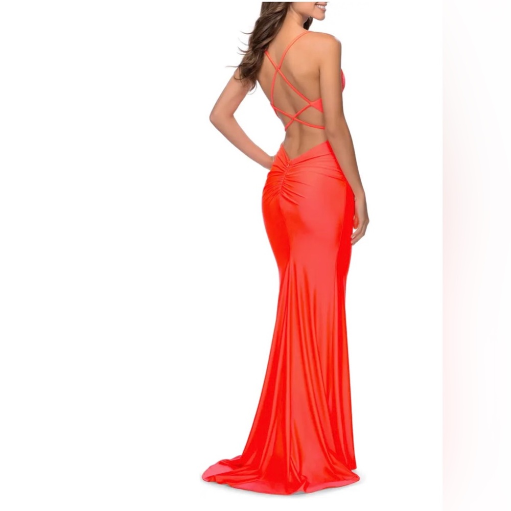 Beautiful Coral Prom dress, size 4